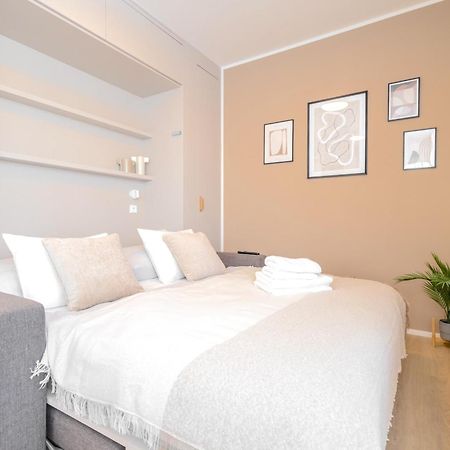 דירות Bright 2Br - 8Th Floor, Balcony, Free Parking - By Gravity פראג מראה חיצוני תמונה