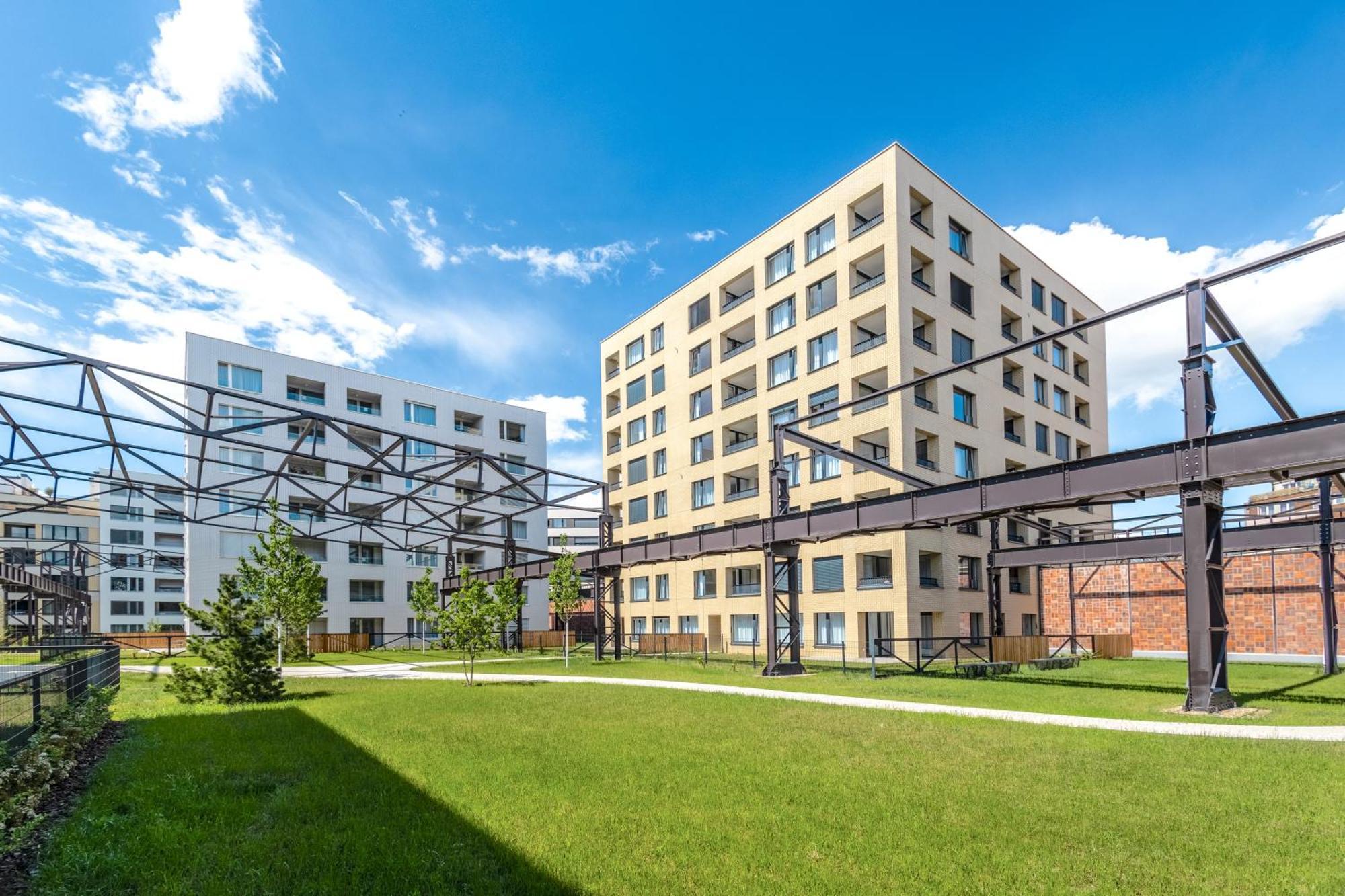 דירות Bright 2Br - 8Th Floor, Balcony, Free Parking - By Gravity פראג מראה חיצוני תמונה