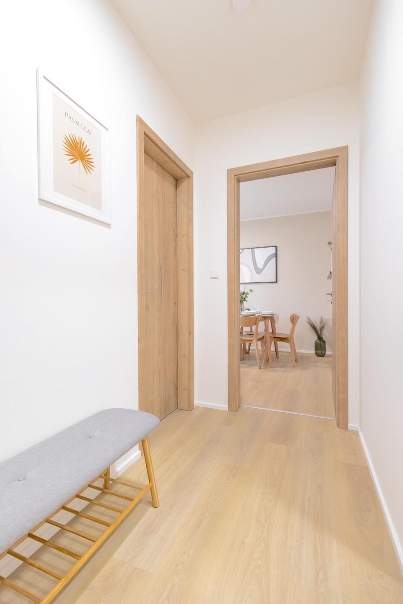 דירות Bright 2Br - 8Th Floor, Balcony, Free Parking - By Gravity פראג מראה חיצוני תמונה